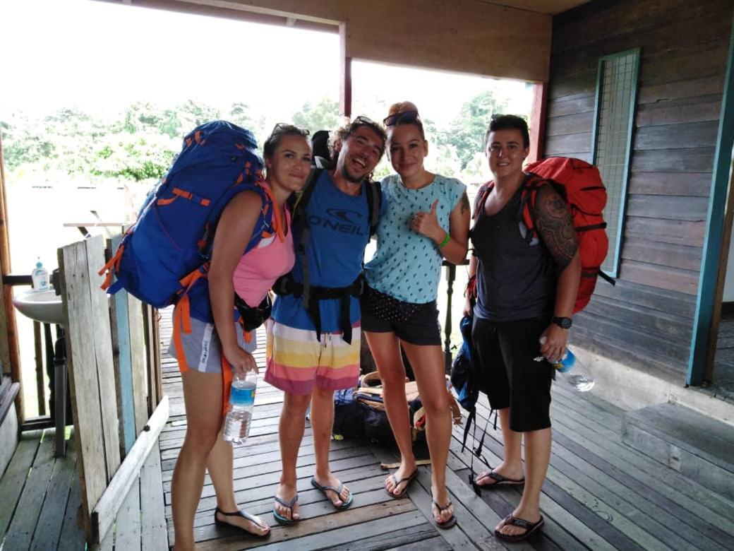 Aa Homestay Mulu Buitenkant foto